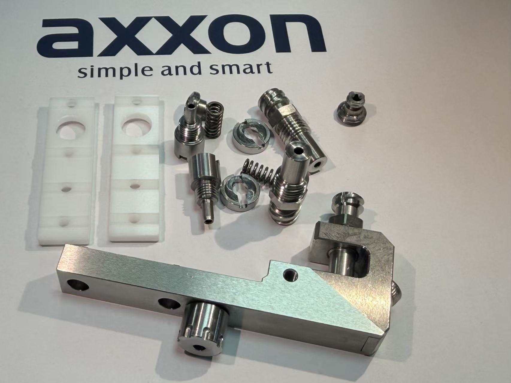 П'єзоклапан Axxon